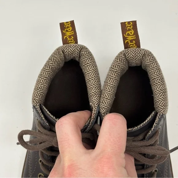 Dr. Martens Women’s Maelly padded collar brown lace up boots size 7 - Picture 9 of 11